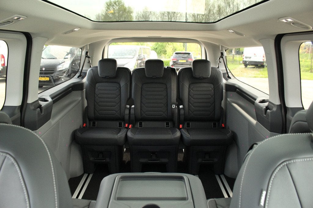 Ford Tourneo Custom 2.5 PHEV 233pk L2H1 Titanium X | 8-Perso, Auto's, 1850 kg, Zwart, Bedrijf, Nieuw