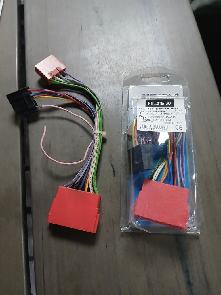 Peugeot 405 106 205 306 605 ISO Radio Stekker Adapter, Ophalen of Verzenden, Gebruikt