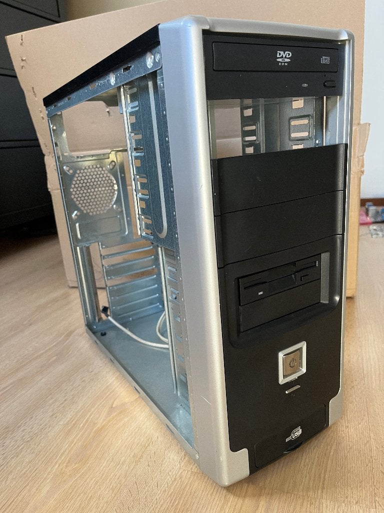Klassieke computer behuizing, Ophalen of Verzenden, Gebruikt