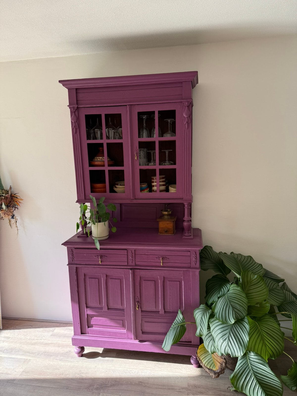 Vintage Tweedelige Servieskast - aubergine/paars, Antiek en Kunst, Ophalen