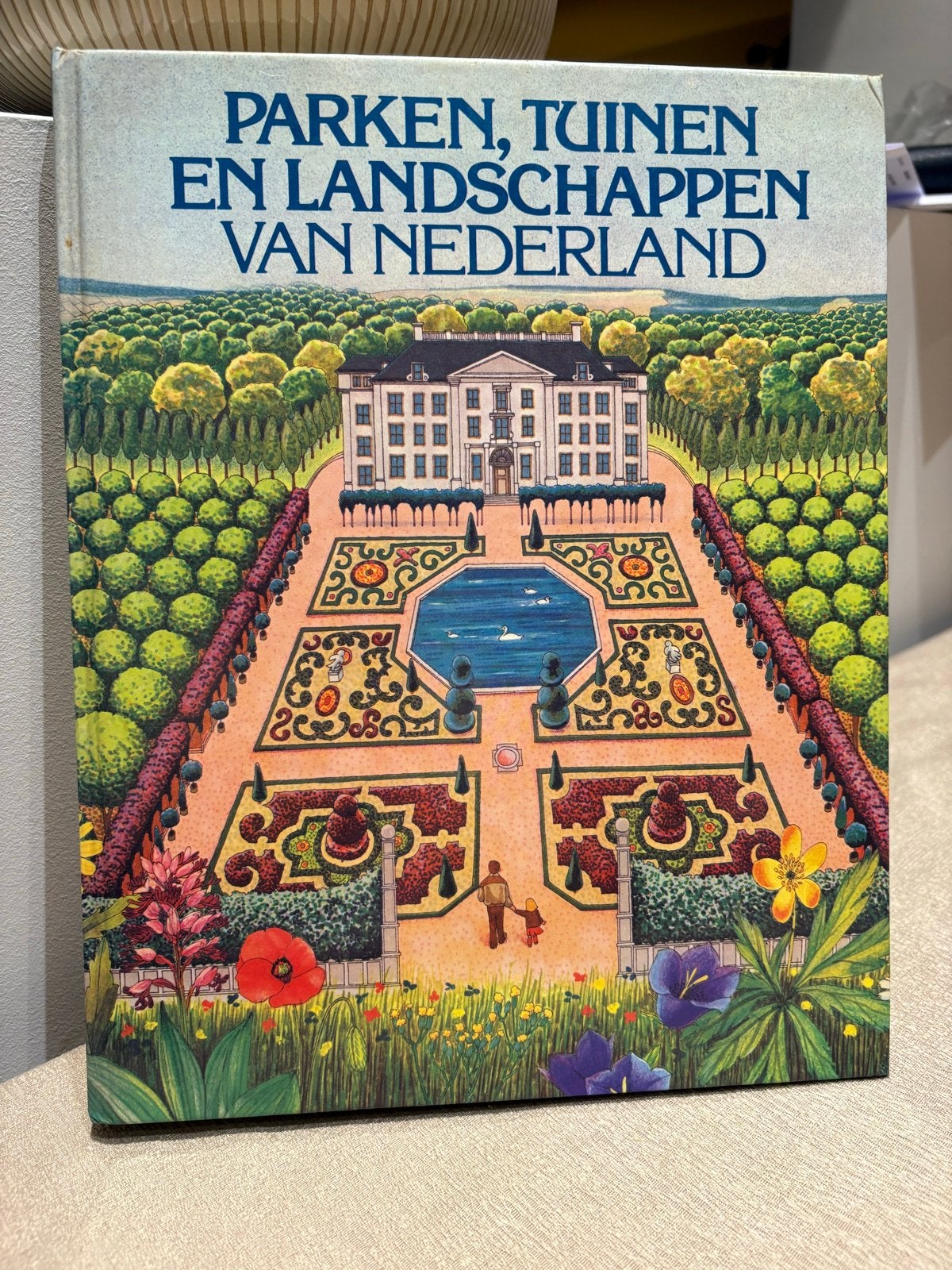 Parken, Tuinen en Landschappen van Nederland, Boeken, Wonen en Tuinieren, Ophalen of Verzenden, Gelezen, Tuinieren en Tuinplanten