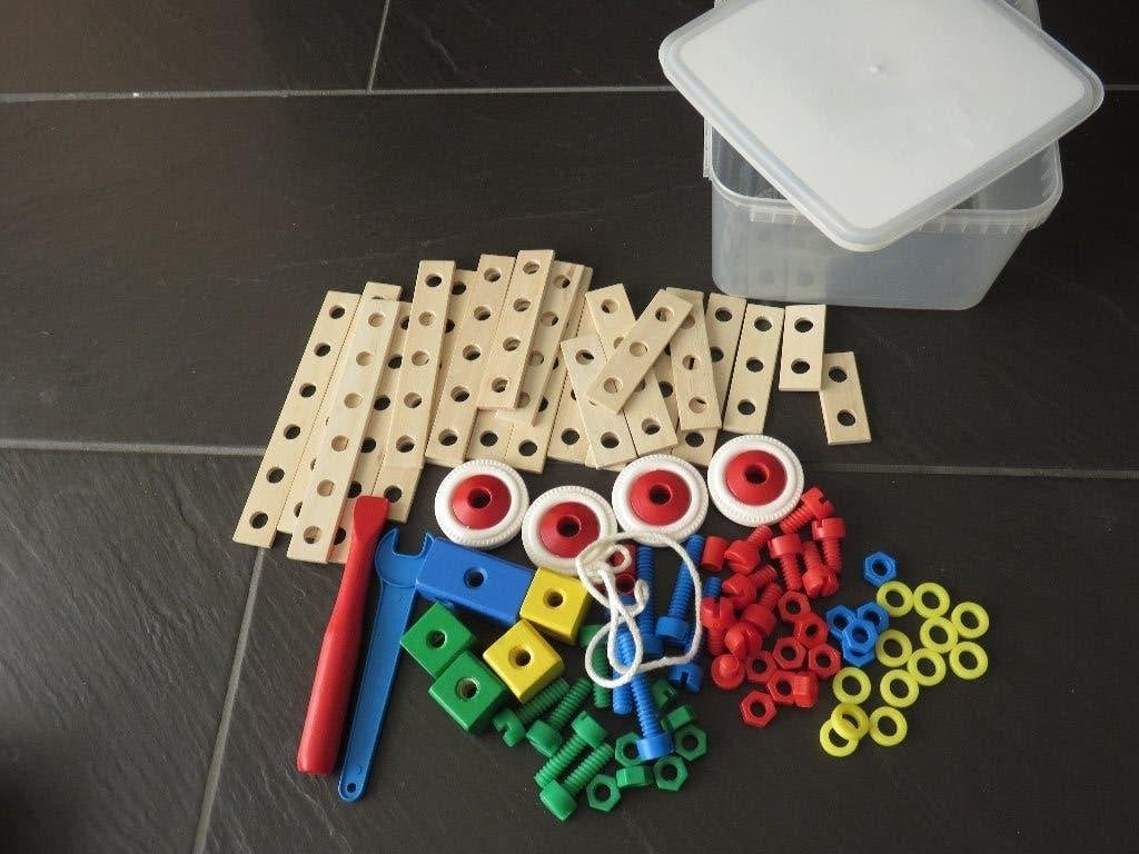 Heros houten constructie set 95 delig in ton met gereedschap, Kinderen en Baby's, Ophalen of Verzenden, Gebruikt