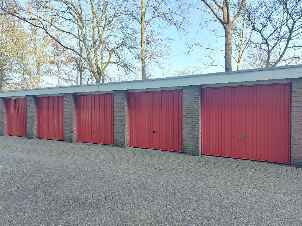 Garageboxen te koop aan de Heiningen in Bergen op Zoom, Auto diversen, Autostallingen en Garages