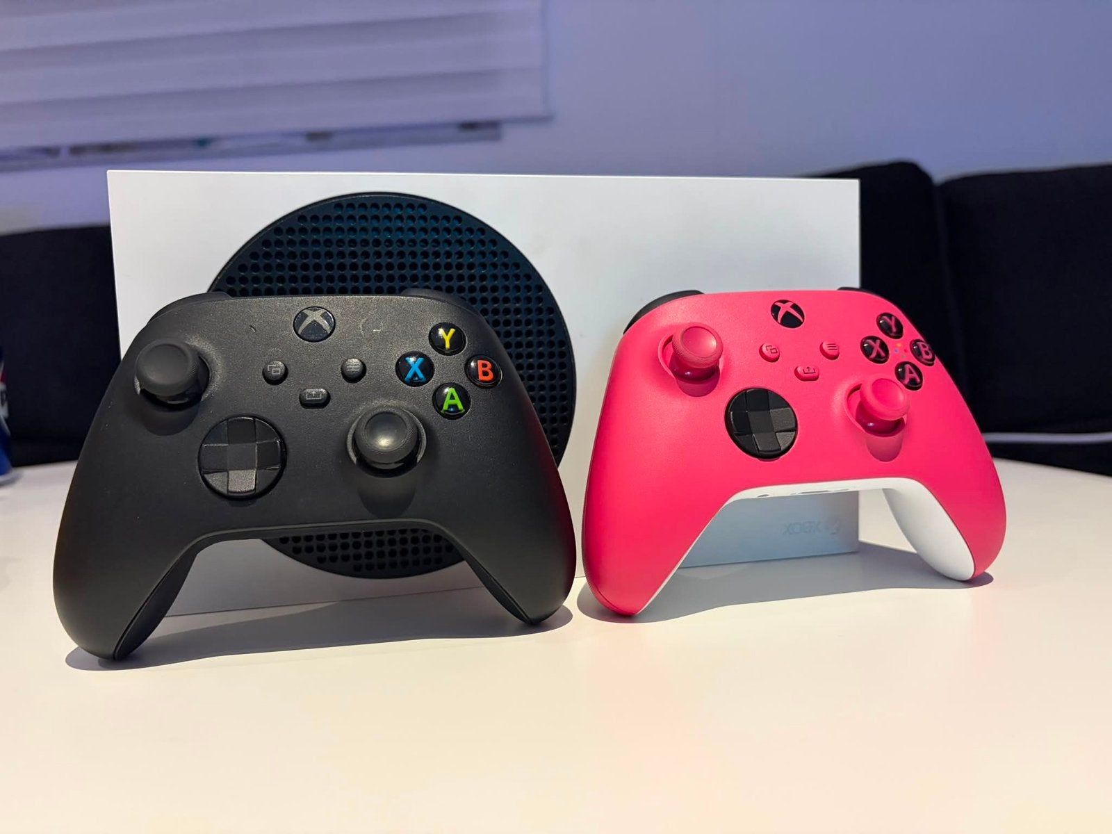 Xbox Series S met 2 controllers en headset, Ophalen, Zo goed als nieuw, Xbox Series S