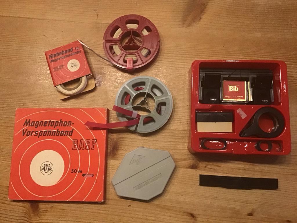 Bib plakset, BASF voorloopbanden en bandrecorderband, Audio, Tv en Foto, Bandrecorders, Ophalen of Verzenden, Onderdeel, Met banden
