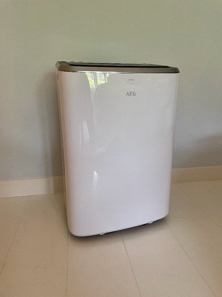 Mobiele airco AEG AXP26U338CW ChillFlex Pro (Wit), Ophalen, Minder dan 60 m³, Energieklasse A of zuiniger, 3 snelheden of meer