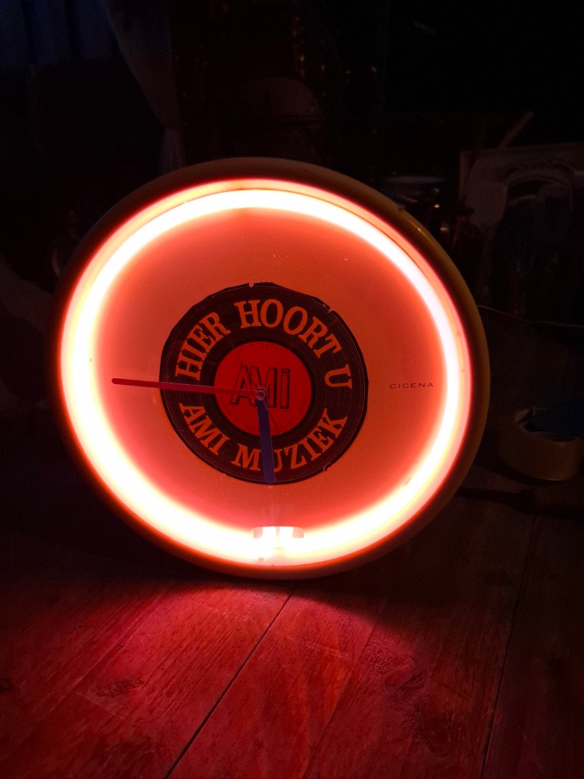 Vintage Cicena Neon Wandklok - AMI Muziek - Werkend!, Antiek en Kunst, Ophalen of Verzenden