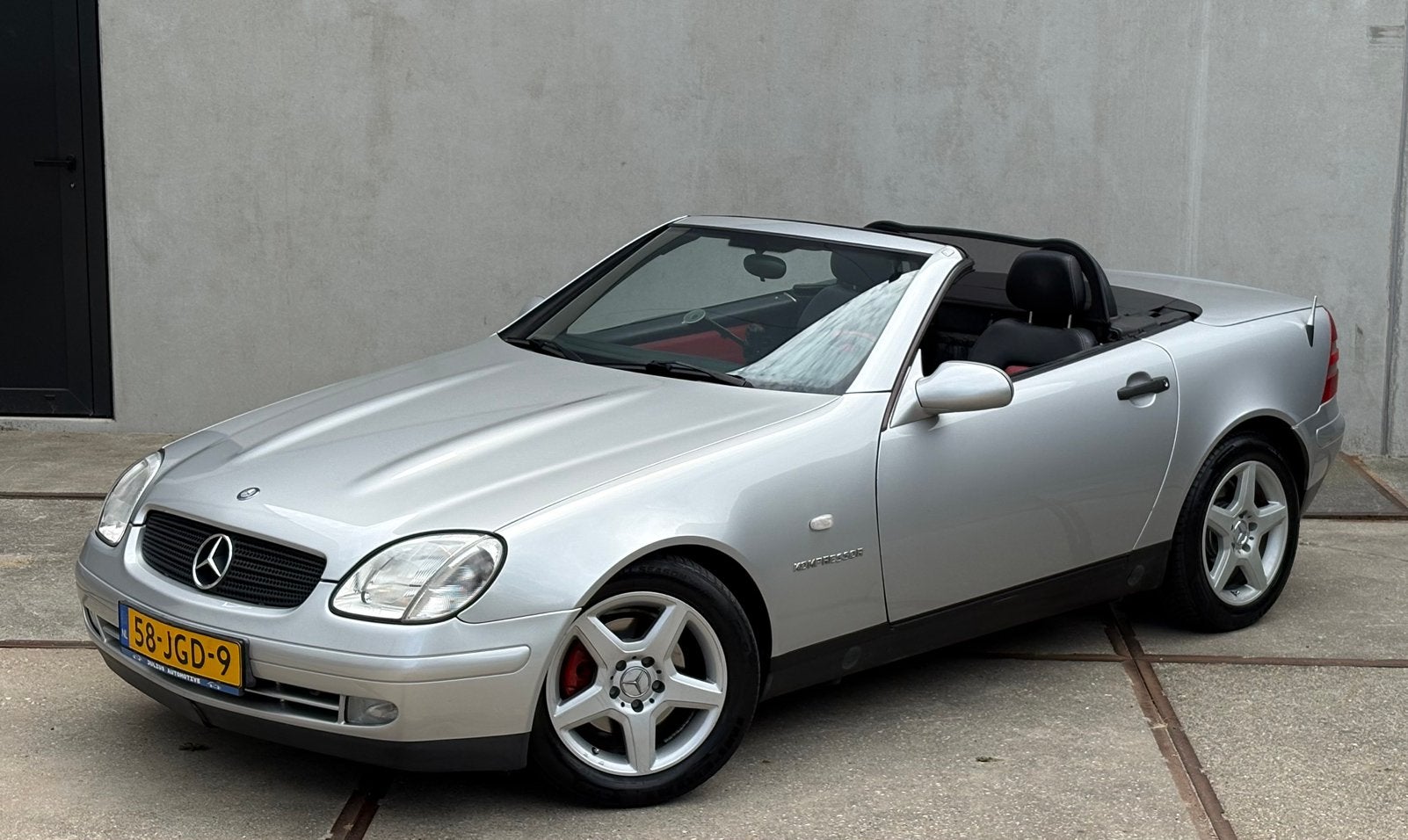 Mercedes-Benz SLK 2.3 Slk230 Kompr Roadster AUT 1998 Grijs, 4 cilinders, Cabriolet, Particulier, 193 pk