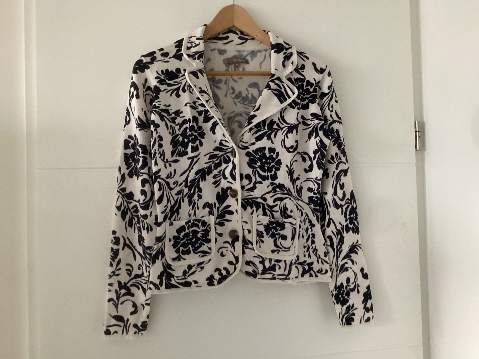 The Barn Jasje met bloemenprint - Maat M, Kleding | Dames, Maat 38/40 (M), Zwart, Ophalen of Verzenden, Zo goed als nieuw