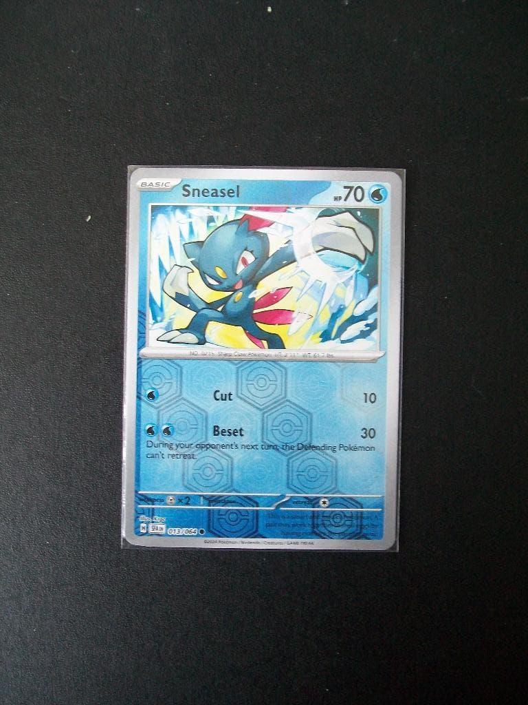 1717: Nieuwe Pokemon Kaart holofoil SNEASEL HP 70 (013/064), Verzenden, Nieuw, Losse kaart, Foil