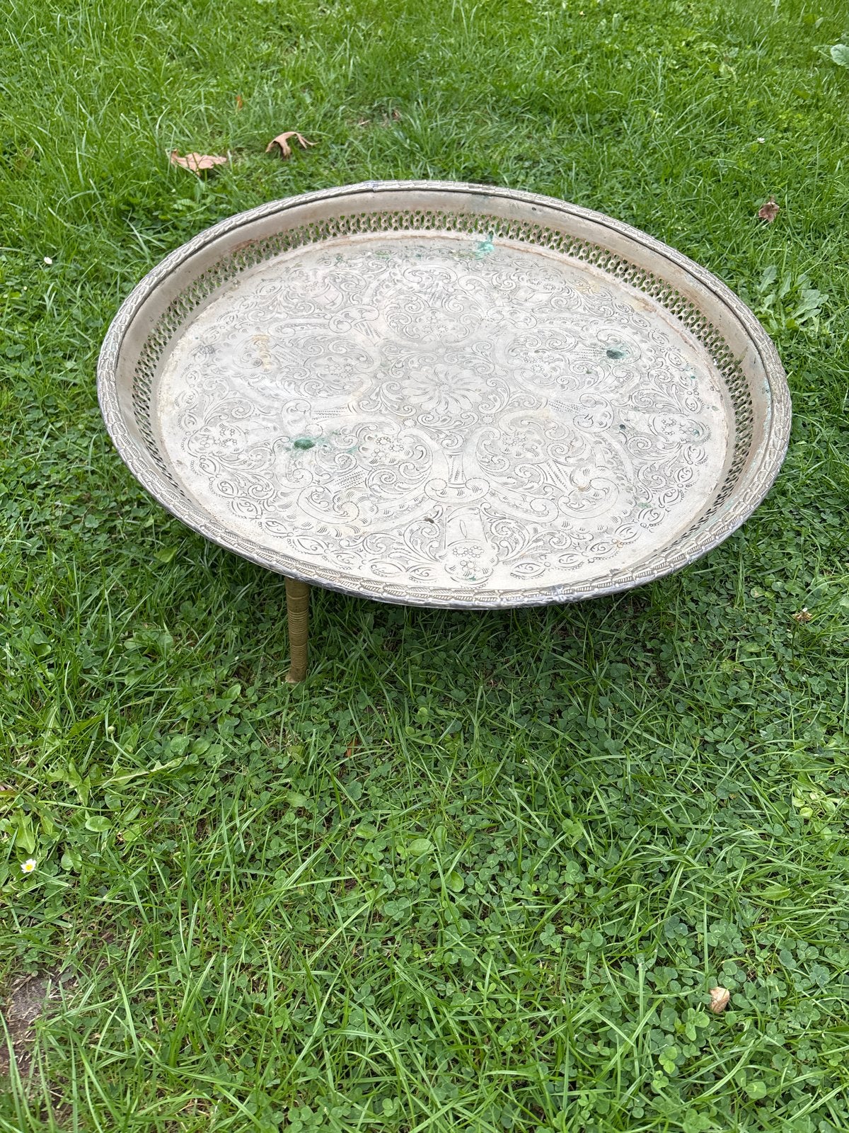 Gratis Vintage Marokkaanse theetafel met dienblad, Ophalen
