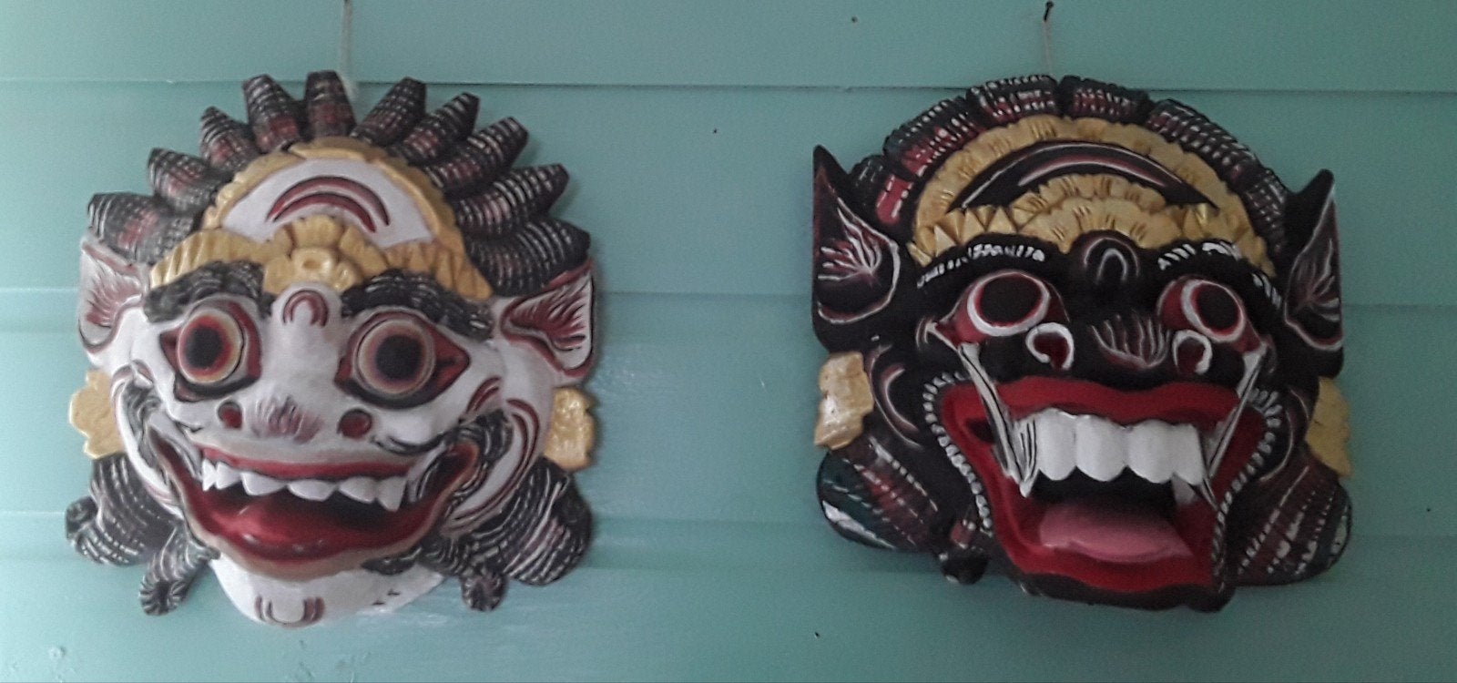 2 BALINESE HOUTSNIJWERK MASKERS, Ophalen of Verzenden