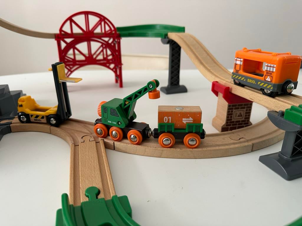 Brio treinbaan heffen en laden met kraanwagon, Ophalen of Verzenden, Gebruikt