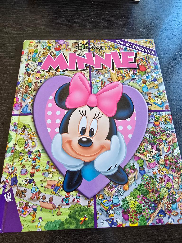 2 zoekboeken Minnie Mouse en Hello Kitty, Boeken, Ophalen of Verzenden, Zo goed als nieuw, Fictie algemeen