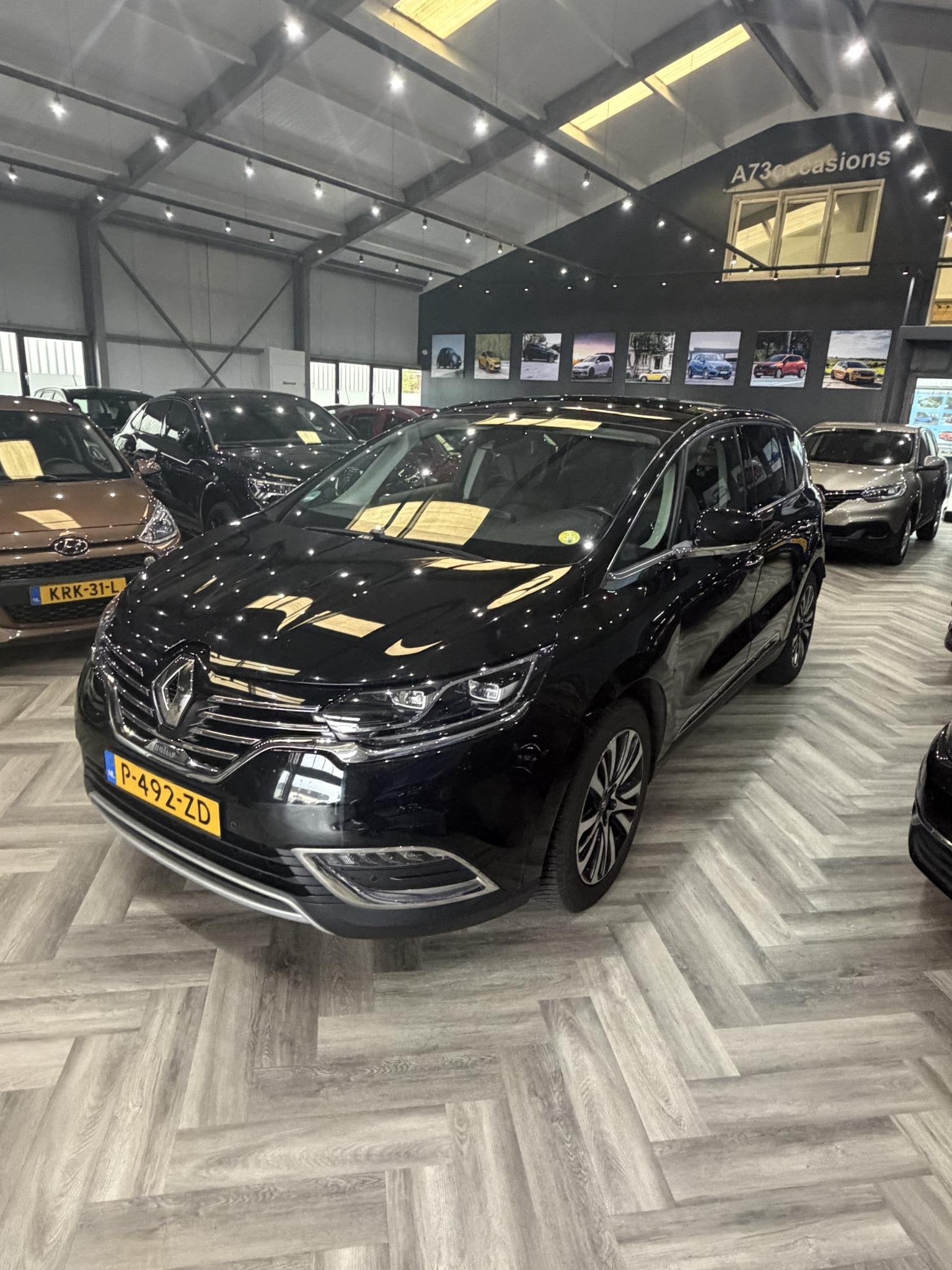 Renault Espace 1.6 dCi Initiale Paris 7p., Auto's, Euro 6, 4 cilinders, 160 pk, 7 stoelen