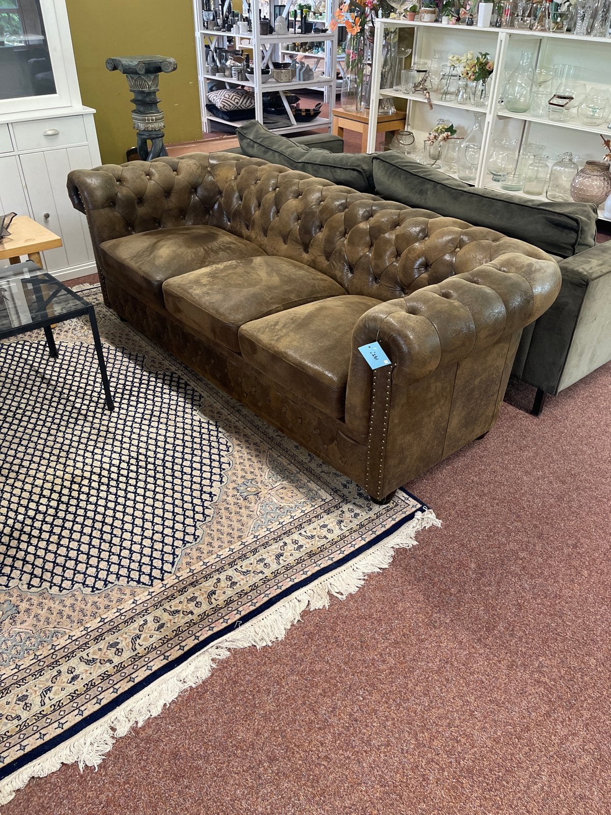Chesterfield look bank, bruin 3-zits, Huis en Inrichting, Banken | Bankstellen, Ophalen, Gebruikt, Driepersoons, Rechte bank