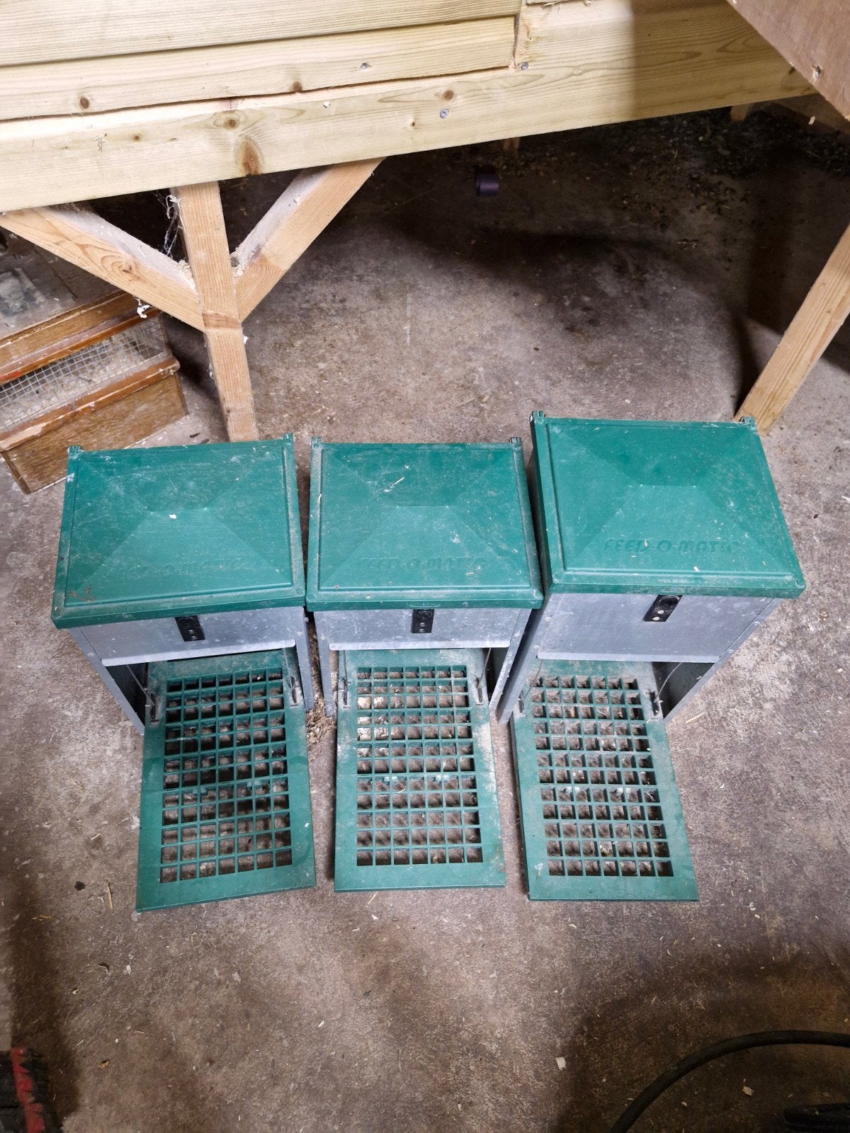 Kippen trapbak, Ophalen, Doos, 100 cm of meer, 60 cm of meer