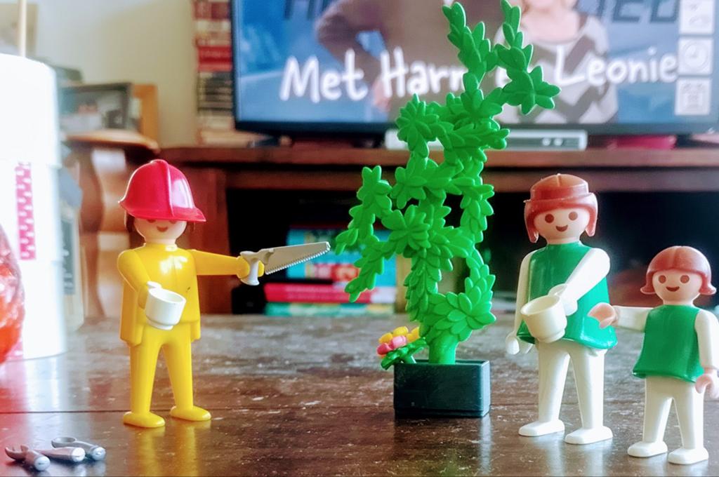 Man Met Zaag Met Heg En Vrouw Plus Meisje, Ophalen of Verzenden, Gebruikt, Los playmobil