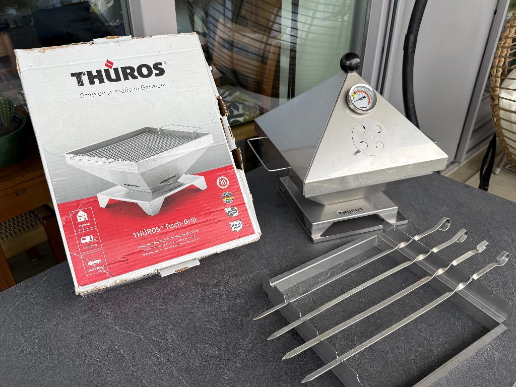 Thuros T1 Houtskool BBQ RVS with hood & shish kebab, Ophalen, Gebruikt, Thuros