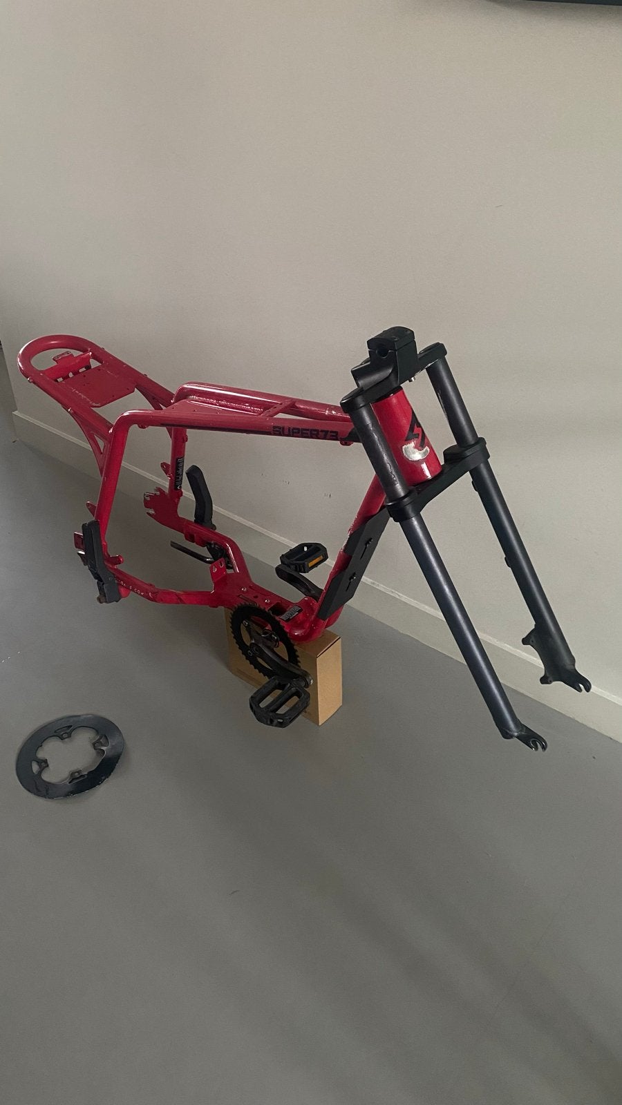 Super73 z miami fietsframe met voorvork, crankstel ,spatbord, Fietsen en Brommers, Fietsonderdelen, Frame, Staal, Zo goed als nieuw