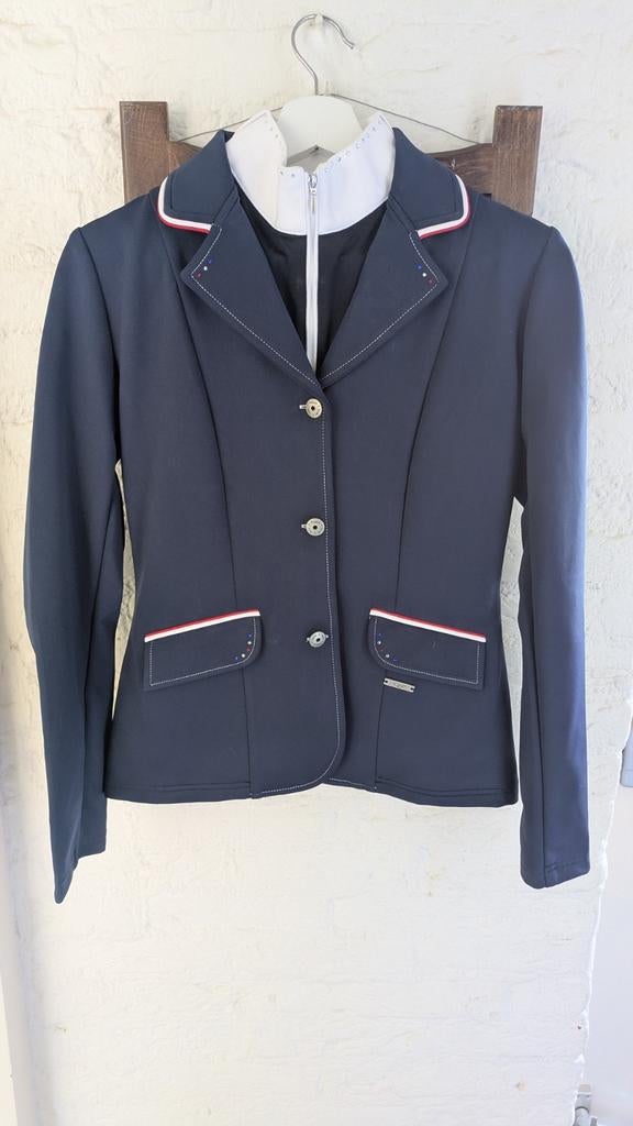 Nieuw QHP wedstrijdjasje maat 176 - Donkerblauw met strass, Dieren en Toebehoren, Paardrijkleding, Ophalen of Verzenden, Nieuw