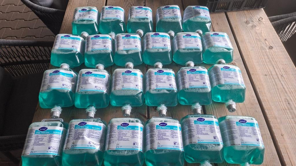 23x Diversey Suma Total D2.4 Conc Eco Allesreiniger 2 Liter, Huis en Inrichting, ., Ophalen of Verzenden, ., Schoonmaakmiddel