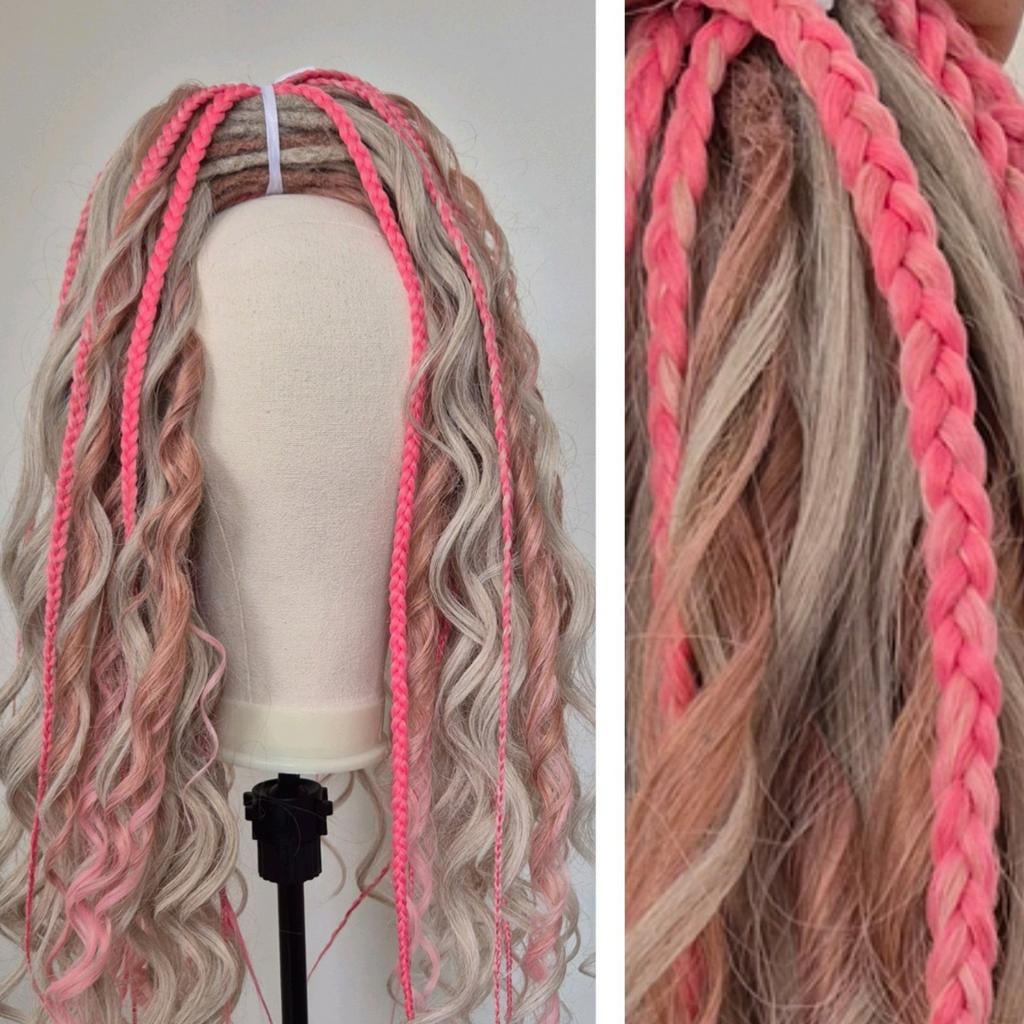 Roze en blonde dreadlocks en krullen vlechten nieuw 60de, Ophalen of Verzenden, Zo goed als nieuw, Pruik of Haarverlenging