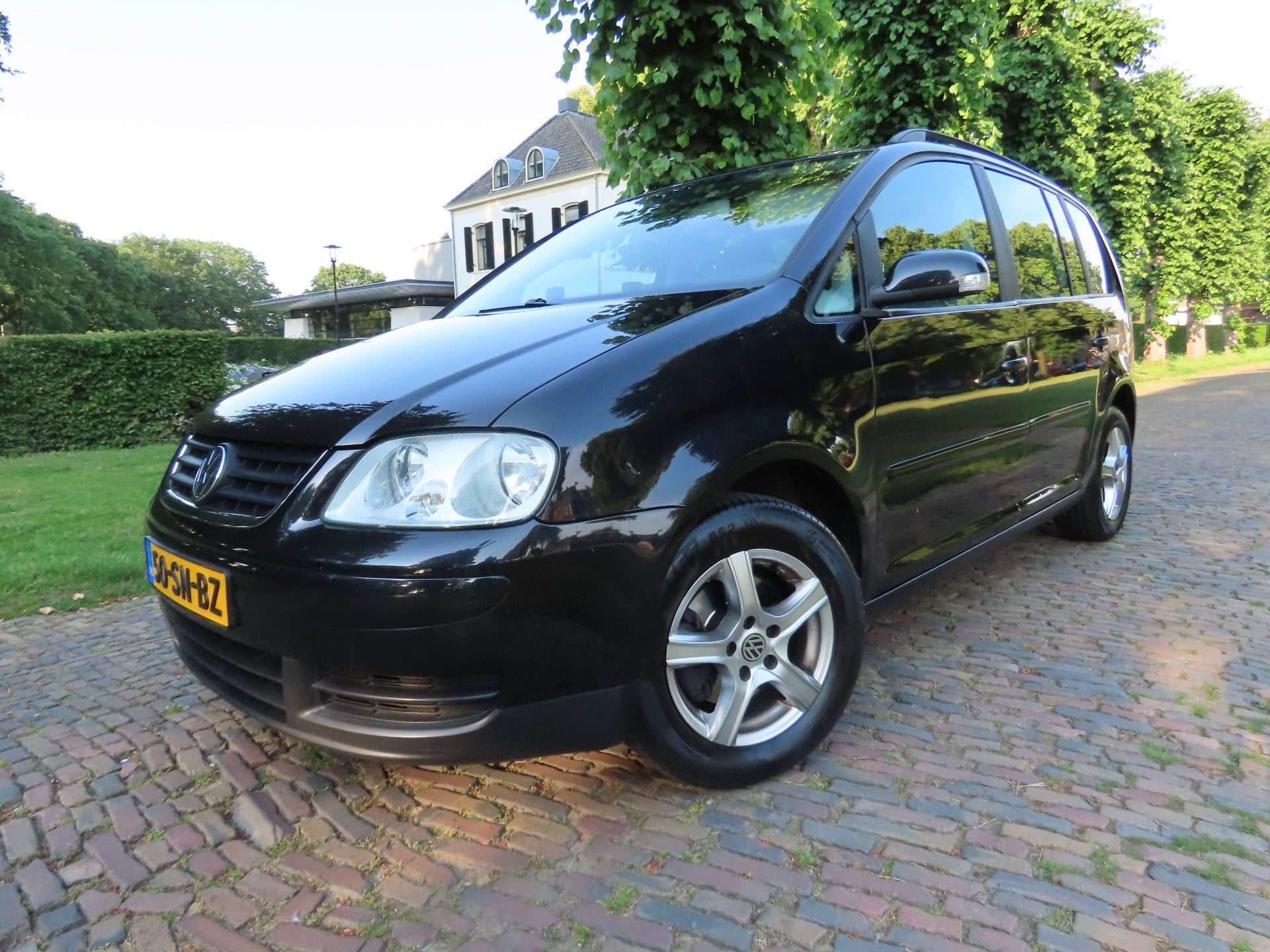 Volkswagen Touran 1.6-16V FSI Business Ecc Cruisecontrol Iso, Auto's, Gebruikt, 4 cilinders, 116 pk, Zwart