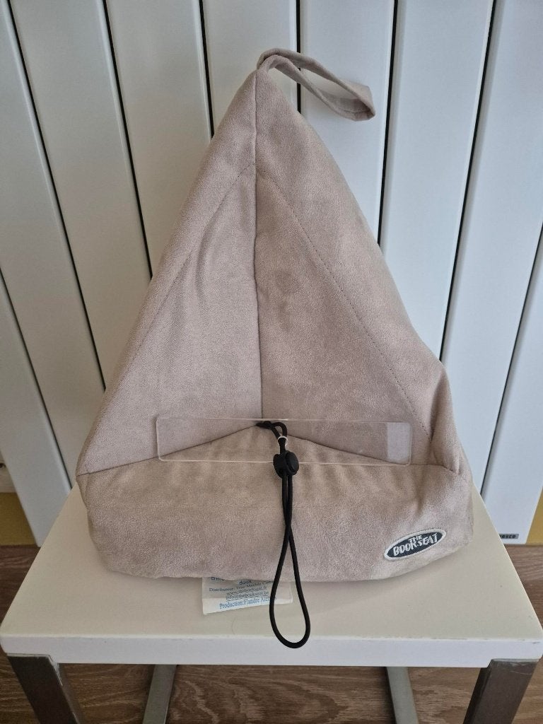 The Bookseat: Boekensteun, Ophalen of Verzenden, Gelezen
