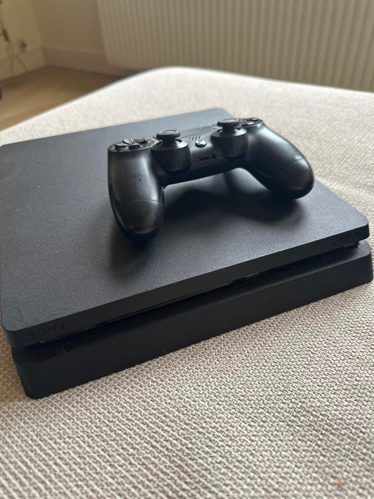 Sony PlayStation 4 Slim met controller, 500 GB, Ophalen of Verzenden, Zo goed als nieuw, Met 1 controller