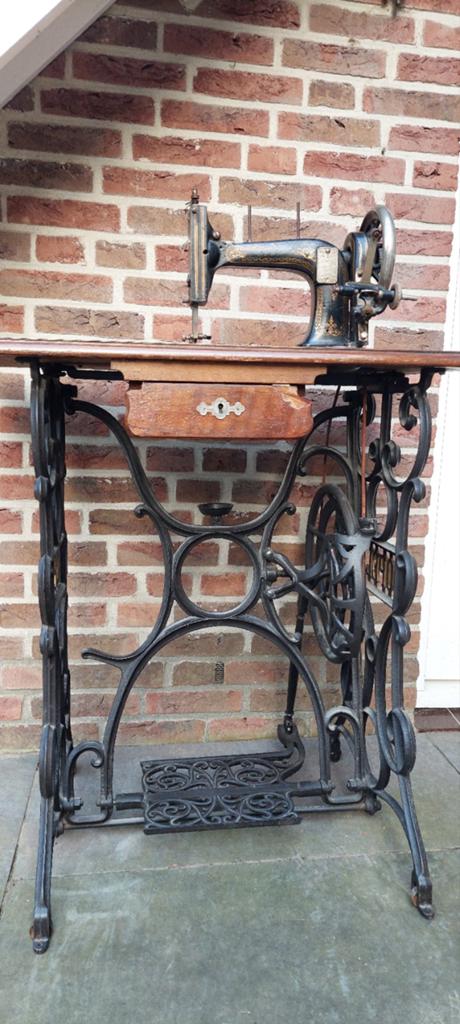 Antieke Opel naaimachine met gietijzeren onderstel (1899), Antiek en Kunst, Antiek | Naaimachines, Ophalen