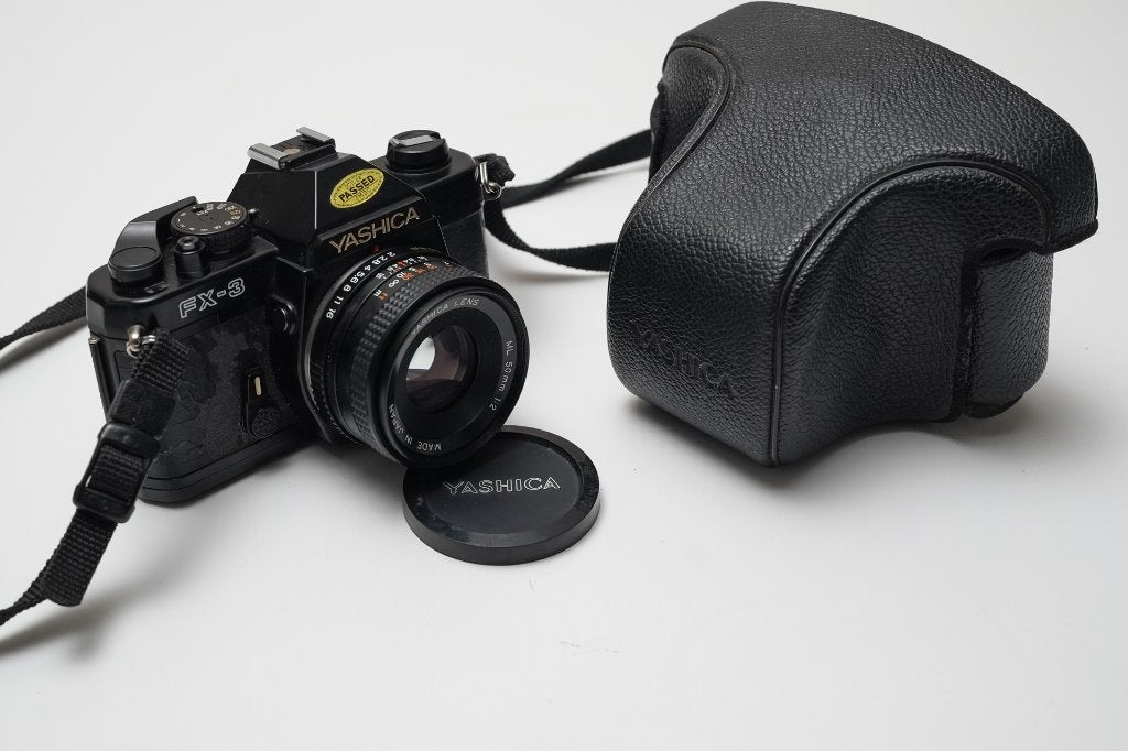 Yashica FX-3 + 50mm f2.0 analog camera kit, Ophalen of Verzenden, Gebruikt, Spiegelreflex, Overige Merken