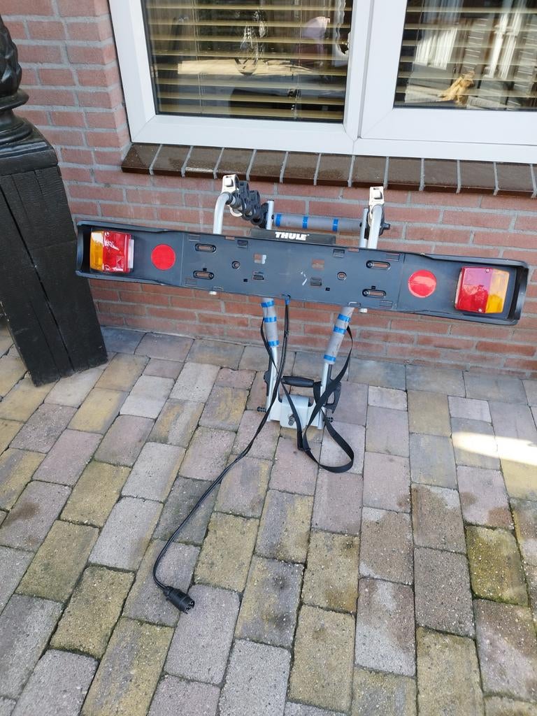 Thule hangon hang on 3 met verlichtingsbalk aanbieding, Ophalen, Gebruikt