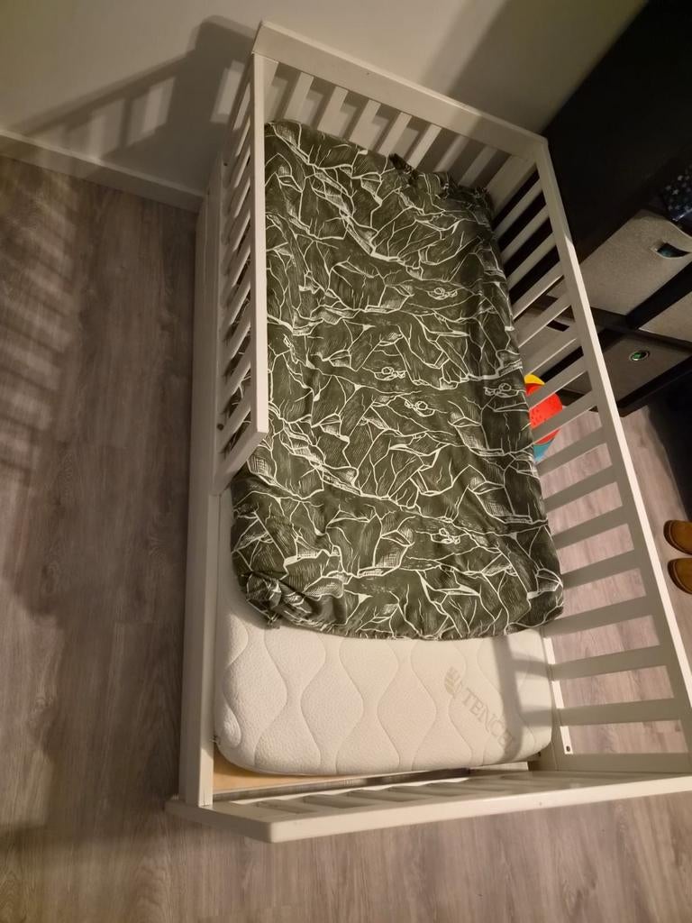 Peuterbed wit met lade, Ophalen, Gebruikt, 140 tot 160 cm, 70 tot 85 cm