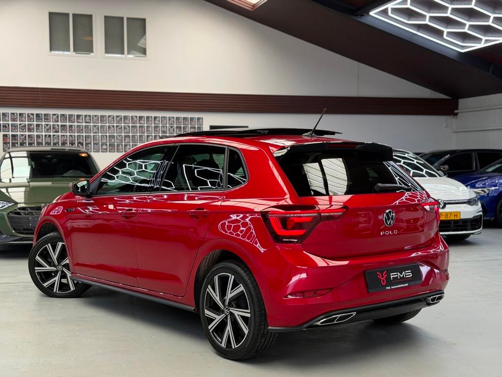 Volkswagen Polo 1.0 TSI 2x R-Line Panorama CarPlay Camera, Gebruikt, Zwart, Met garantie (alle), Bedrijf
