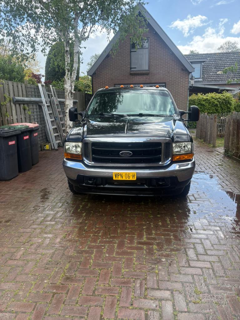 Ford F350 dually, Automaat, 8 cilinders, Zwart, Diesel