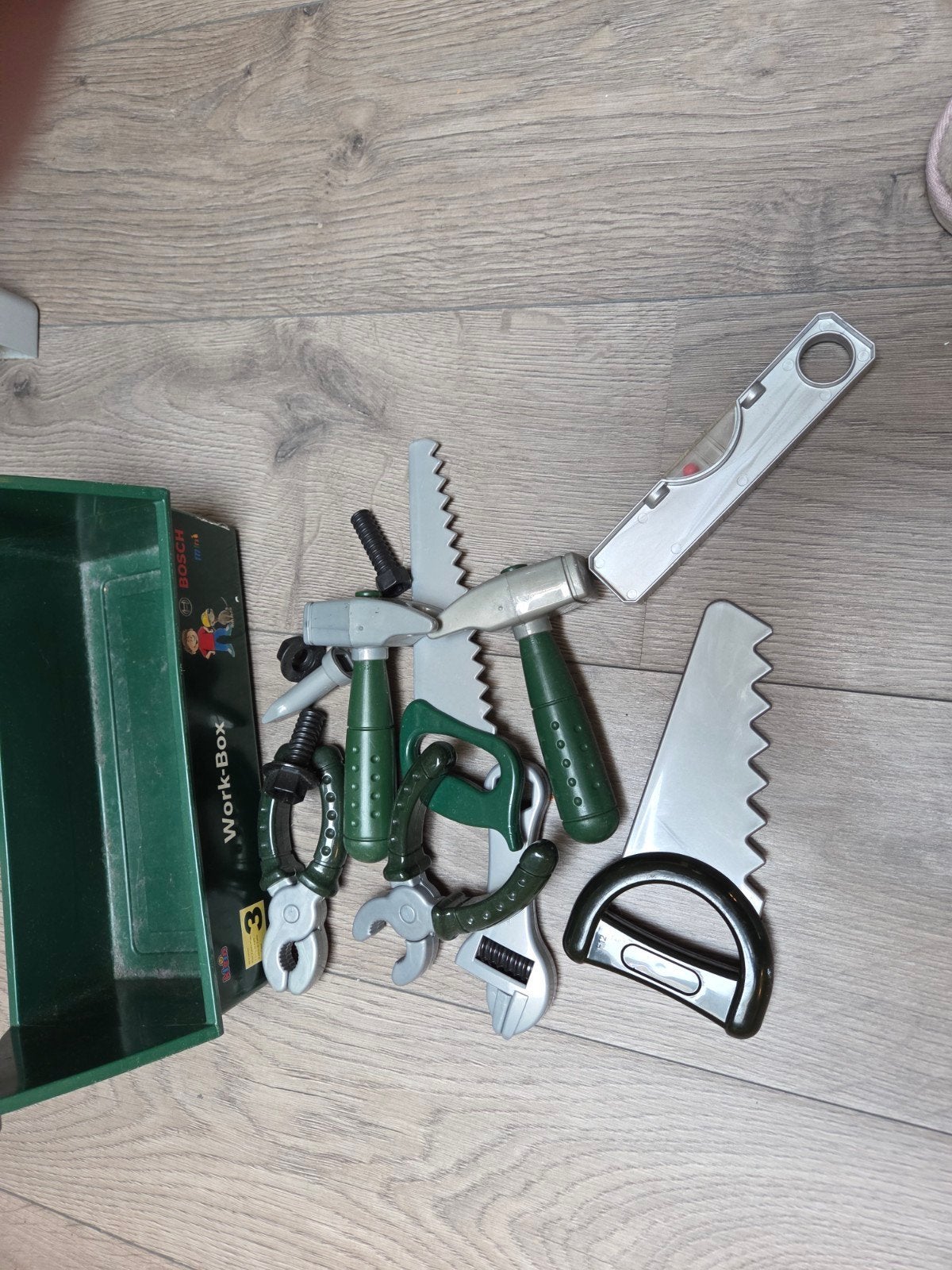 Foto 3 van Bosch Junior Werkbank met Gereedschap - Complete Set