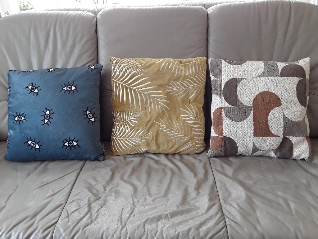 3 kussentjes, Overige kleuren, Vierkant, Ophalen of Verzenden, Zo goed als nieuw