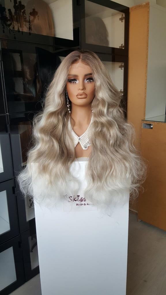 Luxe Lace Pruik: Uitgroei / Assigblond / Lichte punten, Ophalen of Verzenden, Nieuw, Pruik of Haarverlenging