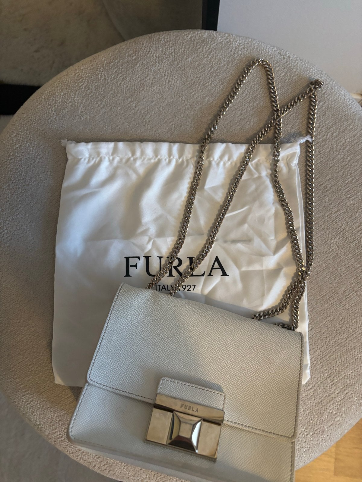 Furla Metropolis Tasje Beige Crème Wit Gouden Ketting, Ophalen of Verzenden, Gebruikt, Beige, Schoudertasje