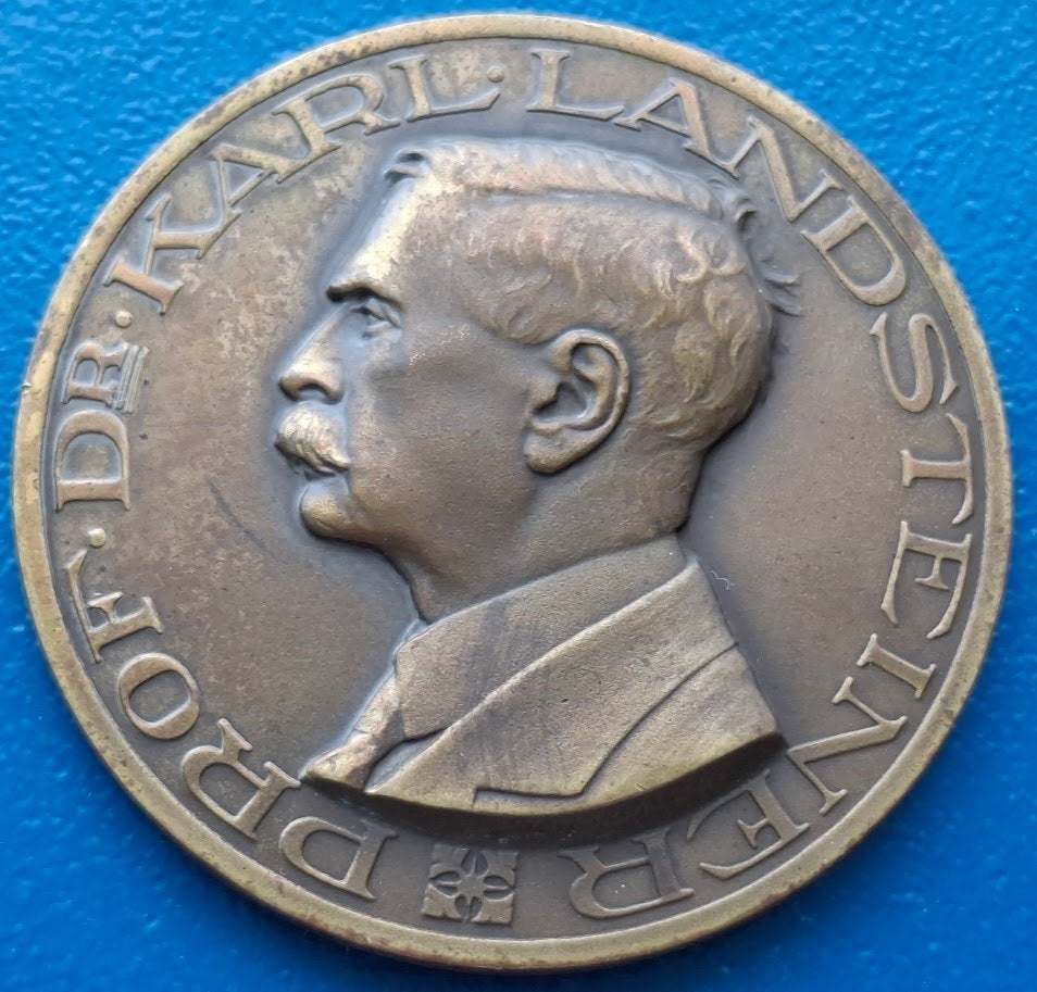 Penning Ned. Roode Kruis, Prof.Dr. Karl Landsteiner - 1931, Postzegels en Munten, Penningen en Medailles, Verzenden, Brons, Nederland