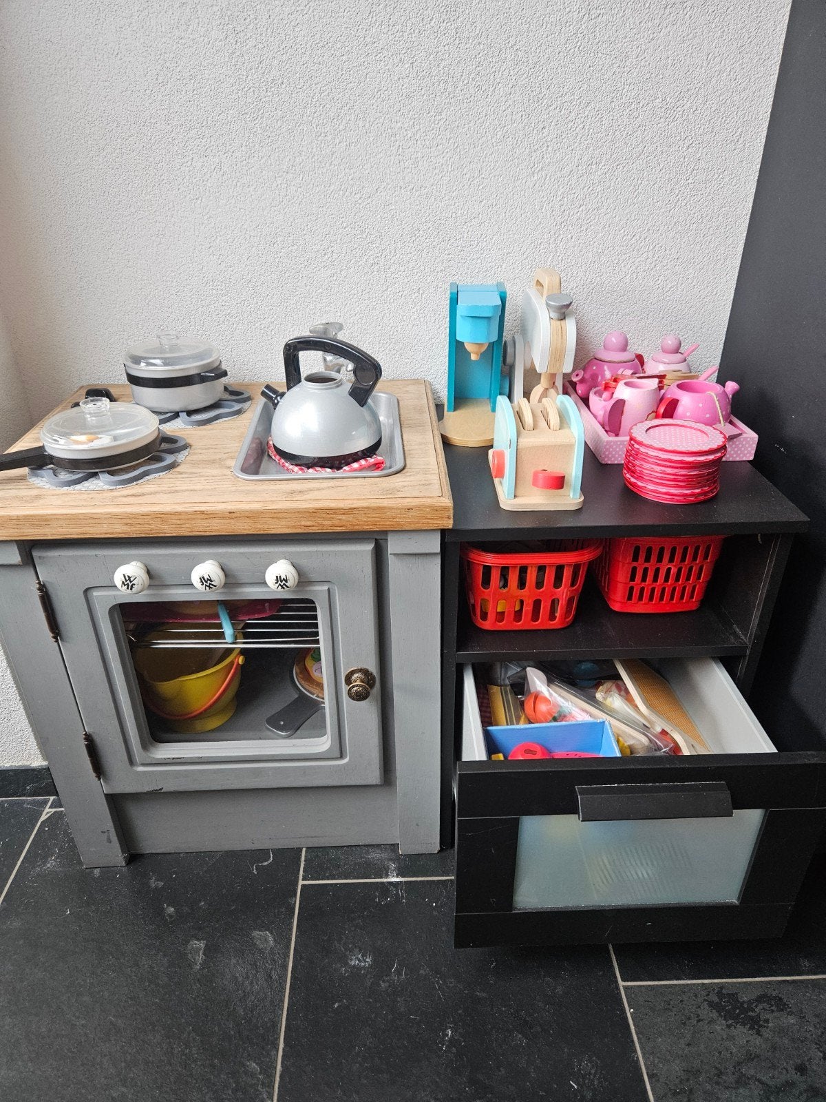 Super compleet houten speelkeukentje met veel kookspulletjes, Ophalen, Gebruikt, Hout, Speelkeuken