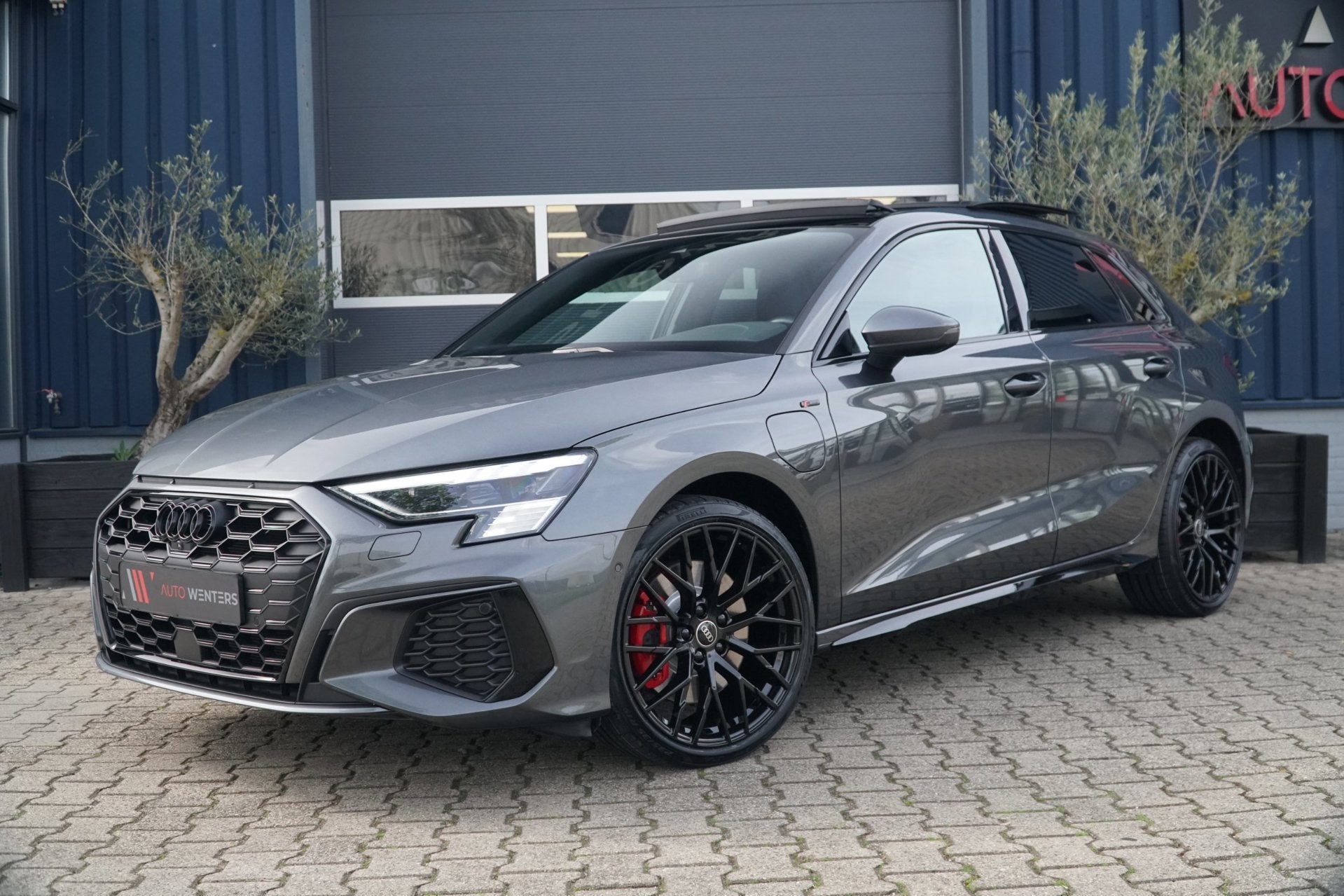 Audi A3 Sportback 45 TFSI e S edition Competition 245PK PHEV, Dealer onderhouden, Gebruikt, 4 cilinders, Hybride Elektrisch/Benzine