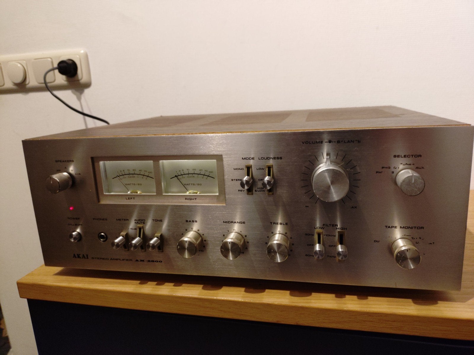 Akai AM–2800 stereo versterker mooie vu meters!, Ophalen