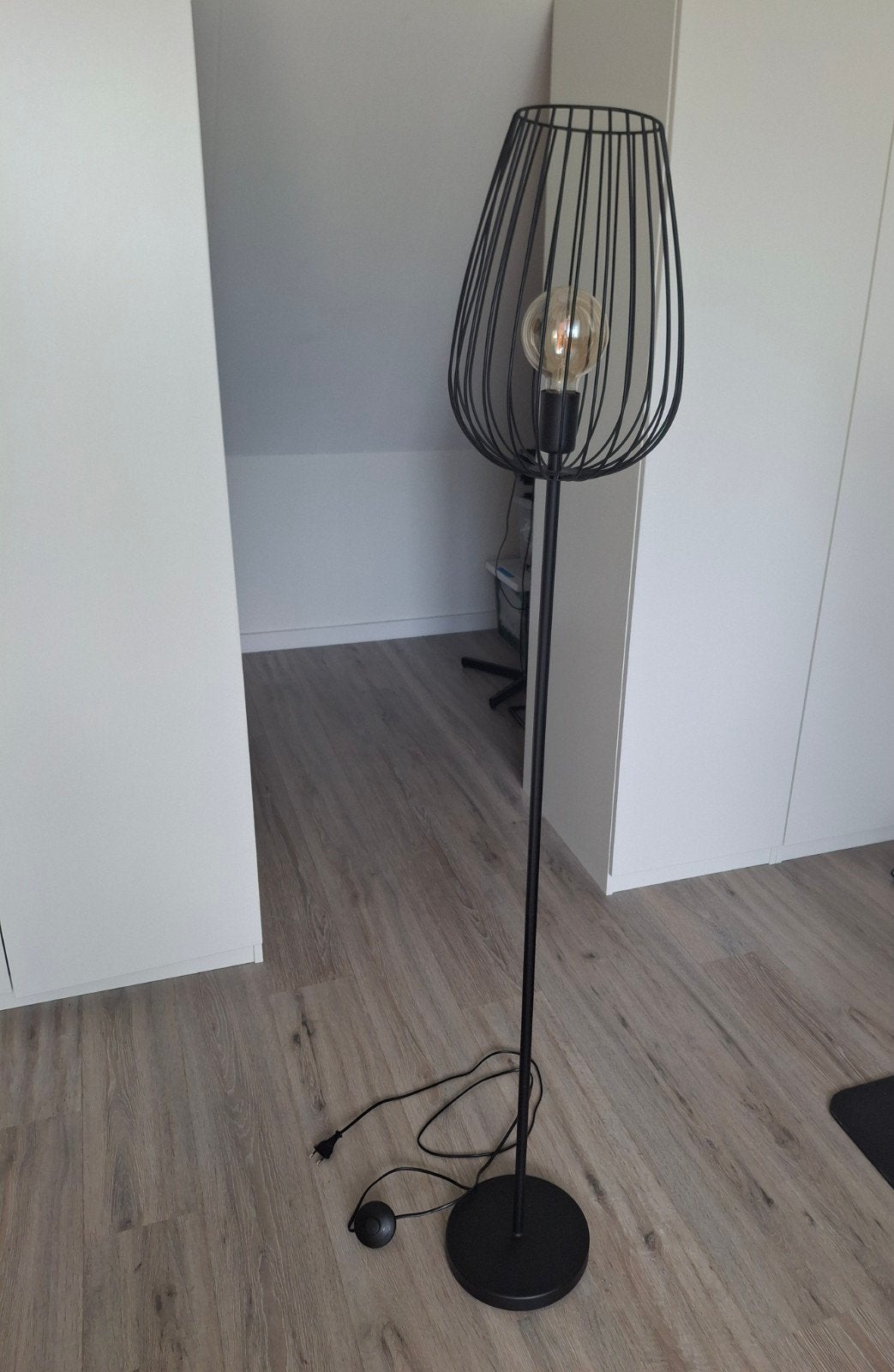 Vloerlamp 160 cm met sfeervolle warm witte LED lamp, Modern, industrieel, Ophalen of Verzenden, Zo goed als nieuw, Metaal