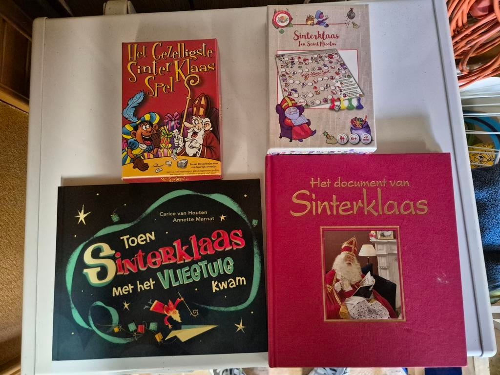 Sinterklaas boeken en spelletjes, Boeken, Ophalen, Zo goed als nieuw, Stripboeken