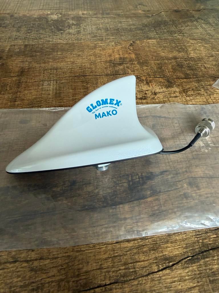 Nieuwe Glomex Mako VHF antenne RA130 wit, Ophalen of Verzenden, Nieuw, Overige typen