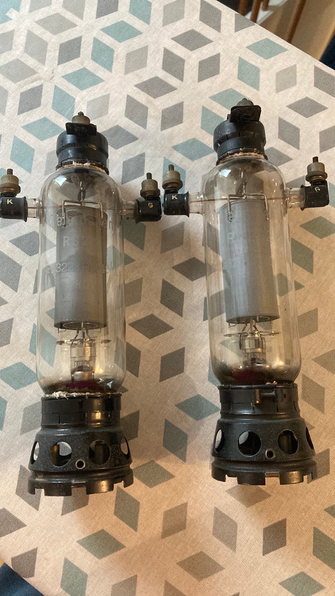 Telefunken RS282 buizen (2 stuks) - Vintage radiobuizen, Ophalen, Gebruikt