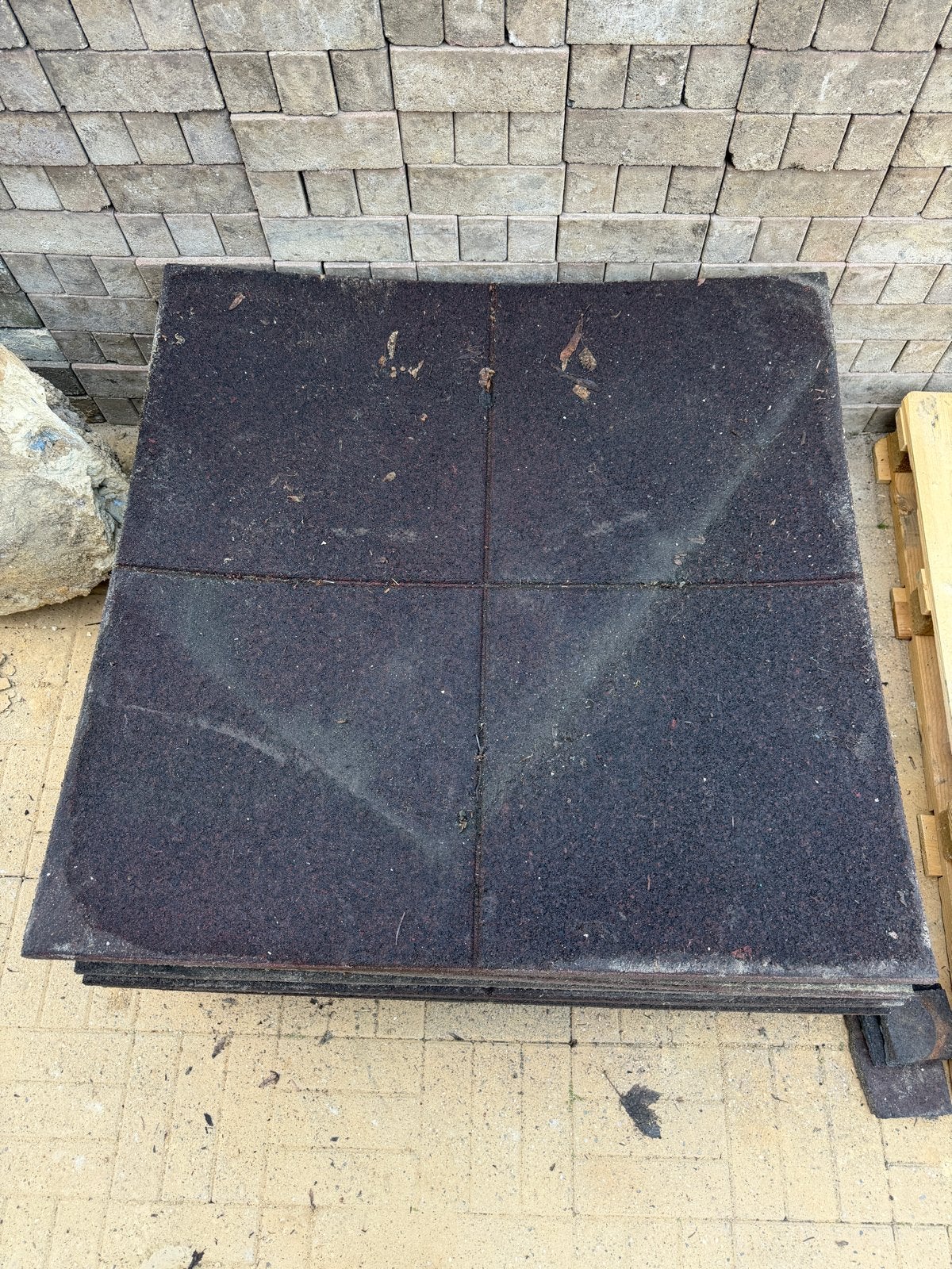 Rubberen terrastegels 100x100x2 cm - 17 m², Ophalen, Gebruikt, Rubber, 10 m² of meer