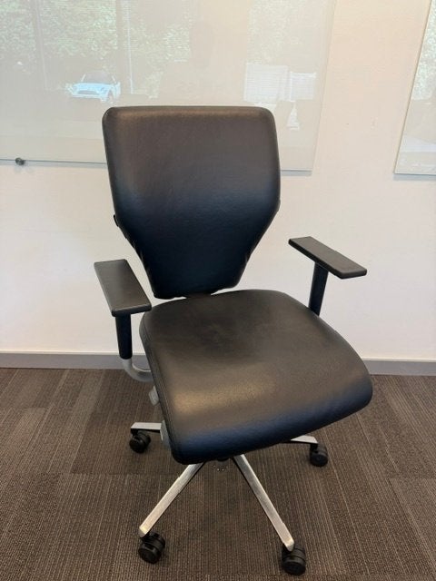 Foto 2 van Orangebox X10-MBA Ergonomische stoel / werkstoel /stoel,26st
